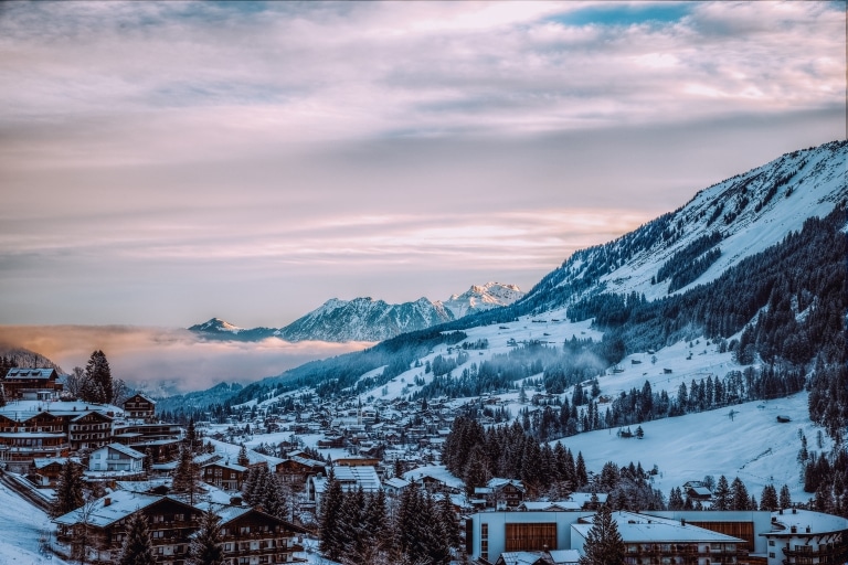 Blick von Hirschegg Richtung Riezlern im Winter