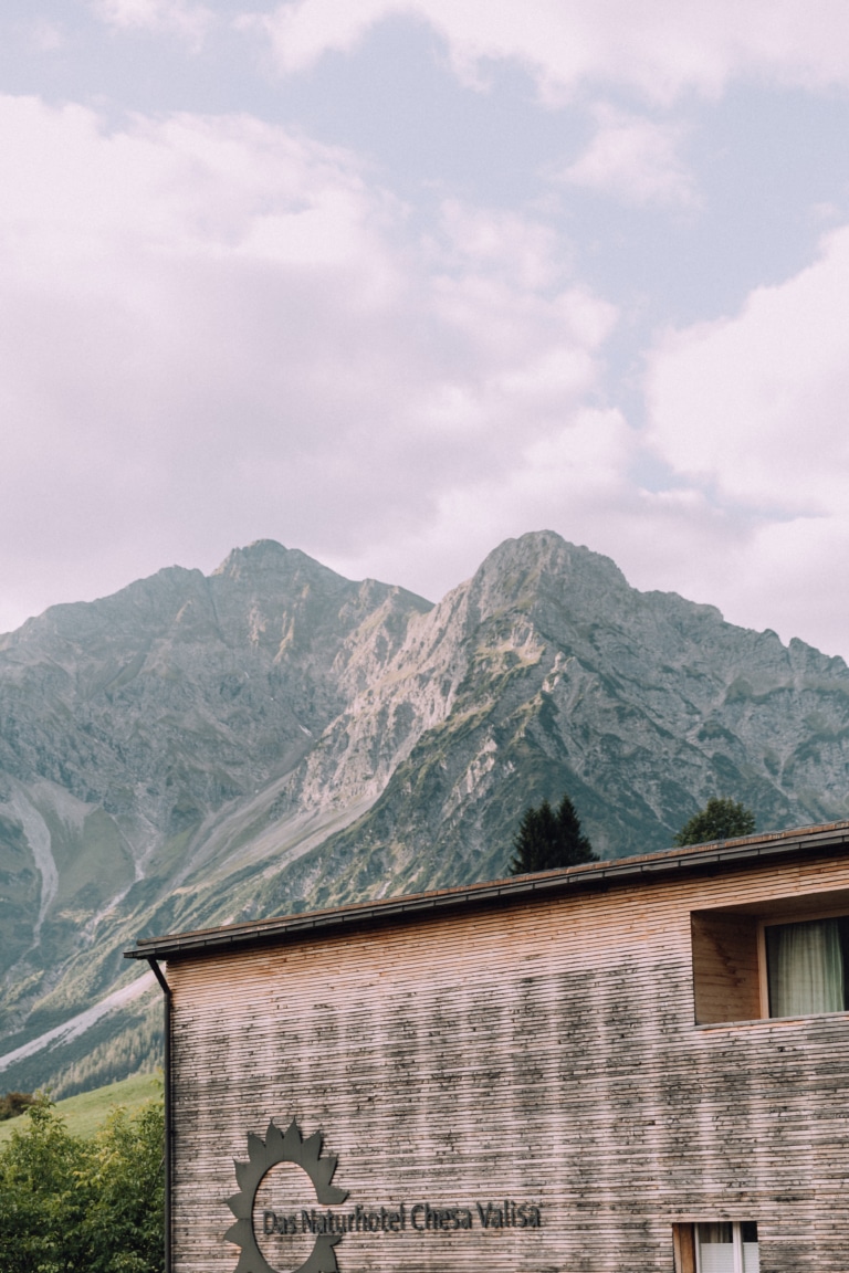 Naturhotel mit Bergblick